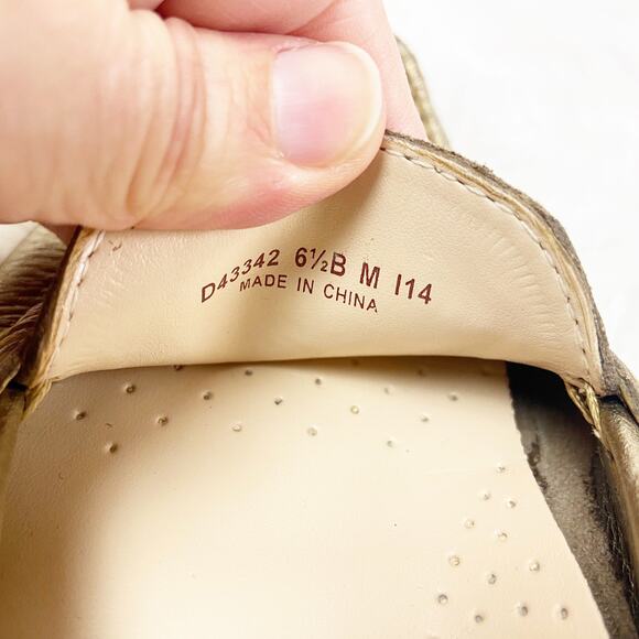 Cole Haan 6.5 B Womens Gold Leather Textured Penny Loafer Driving Flats - Picture 10 of 11